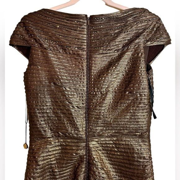 Tadashi Shoji Metallic Bronze Cap Sleeve Pintuck Cocktail Dress Size Medium - Picture 6 of 12